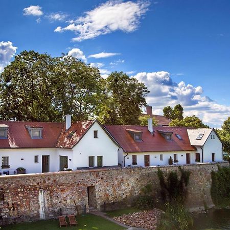 Platan Udvarhaz Hotel Tata Kültér fotó